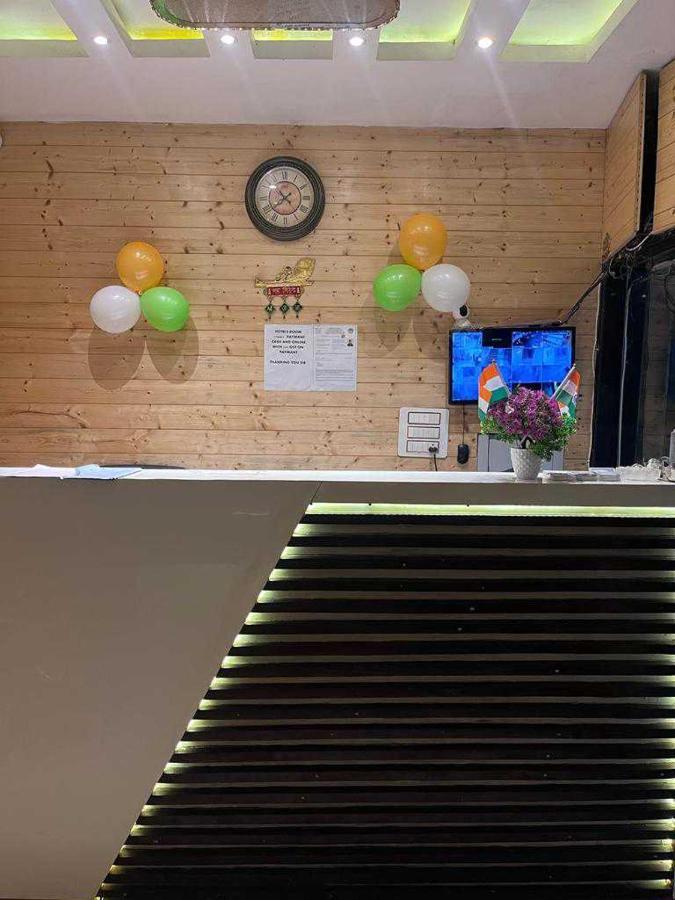 Oyo Hotel Happy Homes Бопал Екстериор снимка