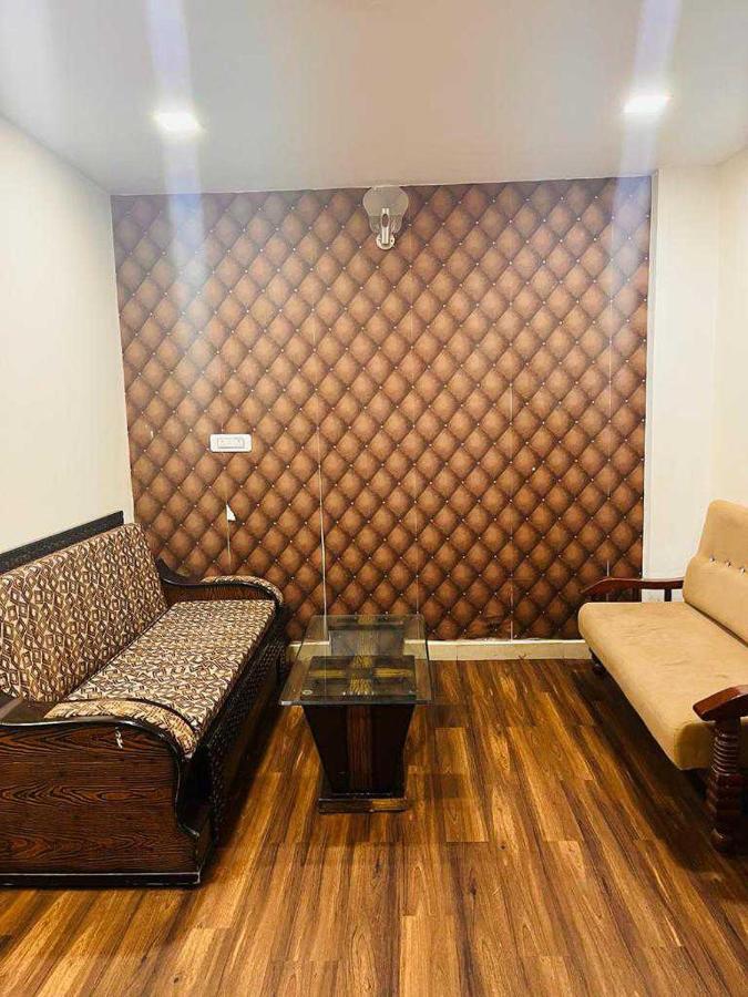 Oyo Hotel Happy Homes Бопал Екстериор снимка