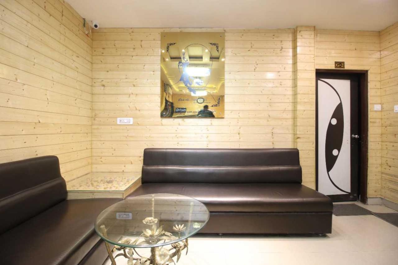 Oyo Hotel Happy Homes Бопал Екстериор снимка