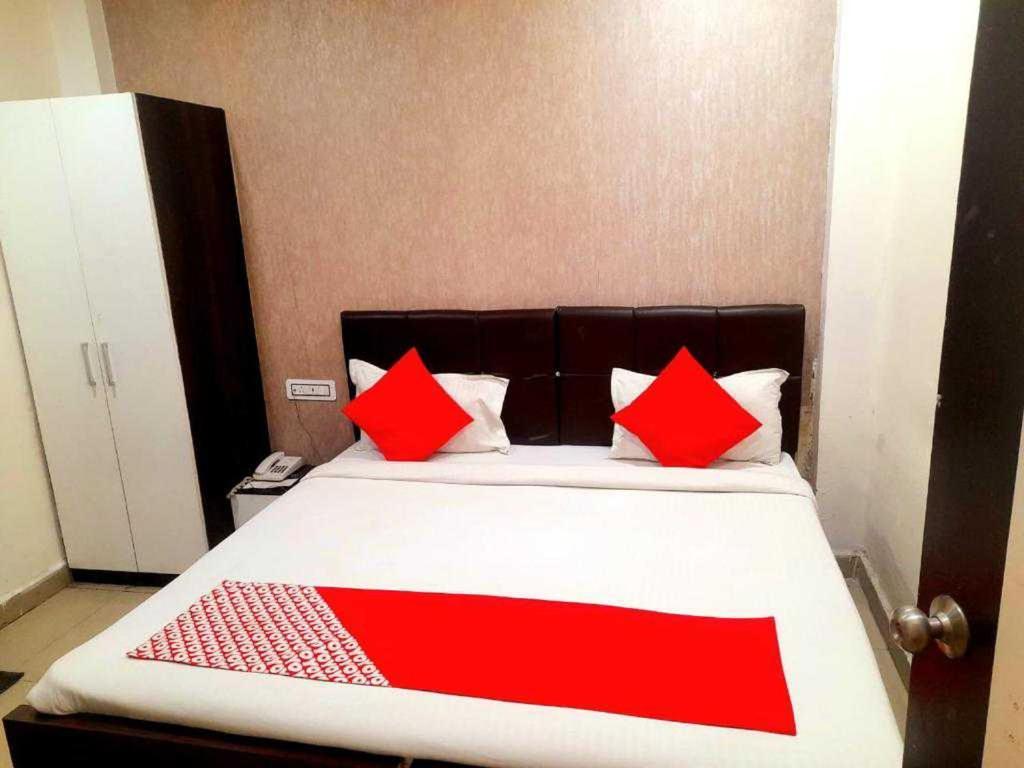Oyo Hotel Happy Homes Бопал Екстериор снимка
