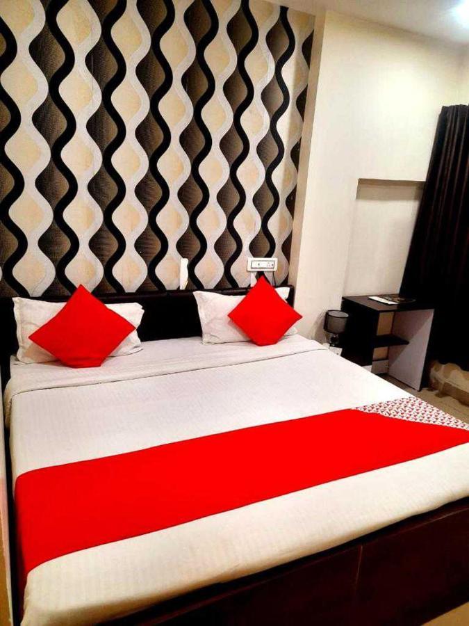 Oyo Hotel Happy Homes Бопал Екстериор снимка