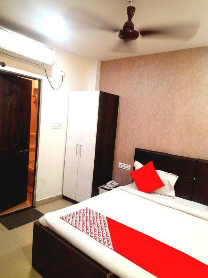 Oyo Hotel Happy Homes Бопал Екстериор снимка